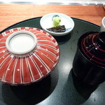 和やまむら - 2012年4月ご飯と赤出汁