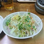 伊勢屋酒店 - サラダ。