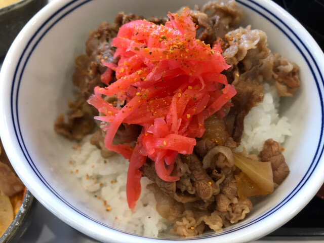 吉野家 7号線鶴岡店 - 羽前大山（牛丼）の写真