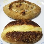 パンドコウ - ハード系は小麦が香ります。チーズもいい香り。