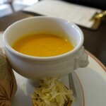 Bistro bugaboo - ニンジンのスープ