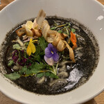 太閤うどん - 29日　太閤ラーメンの日　『颯爽』コラボ　ヴィーガン黒ごま担々麺