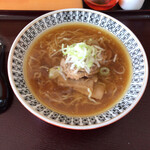 キッチン山河 - ラーメン、油膜がいい感じ！