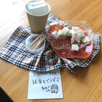 モーニングトン・クレセント東京 - 試食が出てました