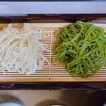 蕎花 - 左：レモン切り、右：茶そば