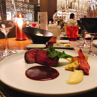 グリロジー バー＆グリル - 