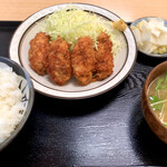 Kashiwaya - カキフライ定食（¥750）ボリュームたっぷりが嬉しい