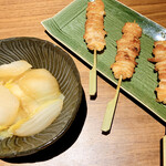 吟鷺　串焼・鶏料理 - 一品料理と皮