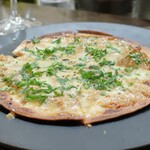 トリワイン ＰＩＫＯＳＨＨＨＵ - スパイシーキーマカレーピッツァ