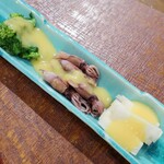 桶家乃隠居 - 菜の花とうどとホタルイカの酢みそ和え