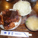 やま - 味噌かつ丼(並　７００円)