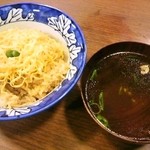 骨付鳥 一鶴 - とりめし（スープ付）・450円