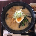 Attaka Ohashi Dainingu Kumagai - 鶏白湯ラーメン 627円