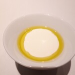 レフェルヴェソンス - サワークリーム、絹こし豆腐、オリーブオイルで出来たクリーム