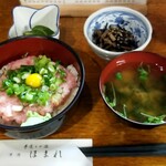 居酒屋 ほまれ - 中おち丼：800円