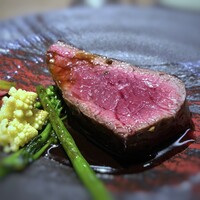 クッチーナ イタリアーナ アメリア - ランプらしい程良い噛み応えの美味しいお肉ですし、ソースの味わいもいいですね。