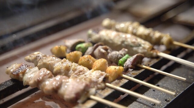 トミタケンセツ（旧焼き鳥 とりとぶた）- 山形の本格居酒屋で絶品焼き鳥とお酒を楽しむ
