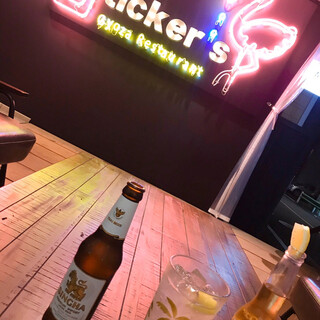 スティッカーズ インターナショナルバー_0