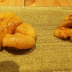 旬鮮彩鮨　豊のはなれ - 左     歯舞産    右側 厚岸産の 馬糞雲丹