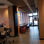 マクドナルド - 店内です。