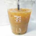 セブンイレブン - ドリンク写真:アイスコーヒーＲ100円 ピーナツチョコ108円 