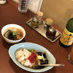 按田餃子 代々木上原店 - 左がビーフンで、右がラゲーライスの小。