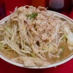 ラーメン二郎 - ラーメン・ニンニクアブラ（750円）
      