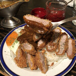 カレー屋アカマル - 豚ヒレカツカレーライス￥１３５０  目玉焼きトッピング￥１５０  炙りチーズトッピング￥１５０