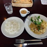 Kafeterasu Pi-A - 週替わりランチ　豚ヒレ肉春の彩りソース