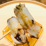 温石 - 当然、一口でアムッ