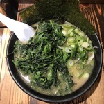 石川家 - ・ラーメン 750円
※固め、濃いめ、普通
・トッピング ほうれん草 150円