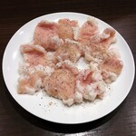 炭火焼肉ふじた - ホルモン（塩）600円×2人前。