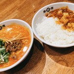 陳麻家 - 坦々麺と麻婆豆腐丼のセット