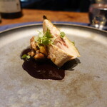 ル クーリュズ - 岩手のホロホロ鳥のむね肉とモモ肉、低温調理でしっとり