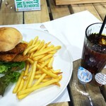 Sunny burgers - スズキバーガー　(税込)770円とドリンクセット(税込)550円　(2020.02.29)