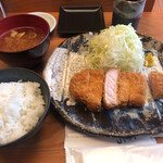 とんかつひなた - ロースかつ定食