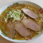 伊藤食堂 - ラーメン　奥深い重層的なコクのあるスープ