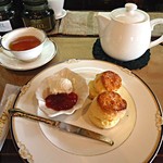 紅茶の店 ARIEL - クリームティセット