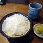 京八 - はじめにご飯とお新香が運ばれてくる。