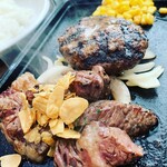 ビーフインパクト - 乱切りステーキとハンバーグランチ