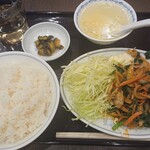 厨華麺飯店 北海 -  豚肉と野菜の辛味噌炒め定食 ¥750-