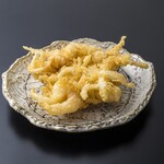 Tempura Akimitsu - 小海老・貝柱・白魚のかき揚げ