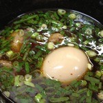 三谷製麺所 鶴橋店 - 玉子丸々1個入り。