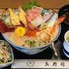 玉寿司 - 料理写真:玉寿司 ＠北葛西 ランチ 海鮮丼 税別1,000円 シャリ少な目でお願い デザートの自家製ゼリーも付きます