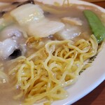 あけぼのラーメン - 麺のアップです。