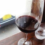 トラットリア・アルベロ - 赤ワイン　しっかりしたものと言うことでボルドー　800円