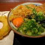 丸亀製麺 - ○南瓜の天ぷら ○月見わかめうどん＋きつね