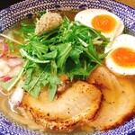 下品なぐらいダシのうまいラーメン屋 - 飛魚だし熟玉そば③