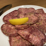 味都苑 - タン塩