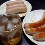 Kojima Jouzou - 荵苳酒ソーダ割りをサイトウハムの美味しいソーセージとともに。